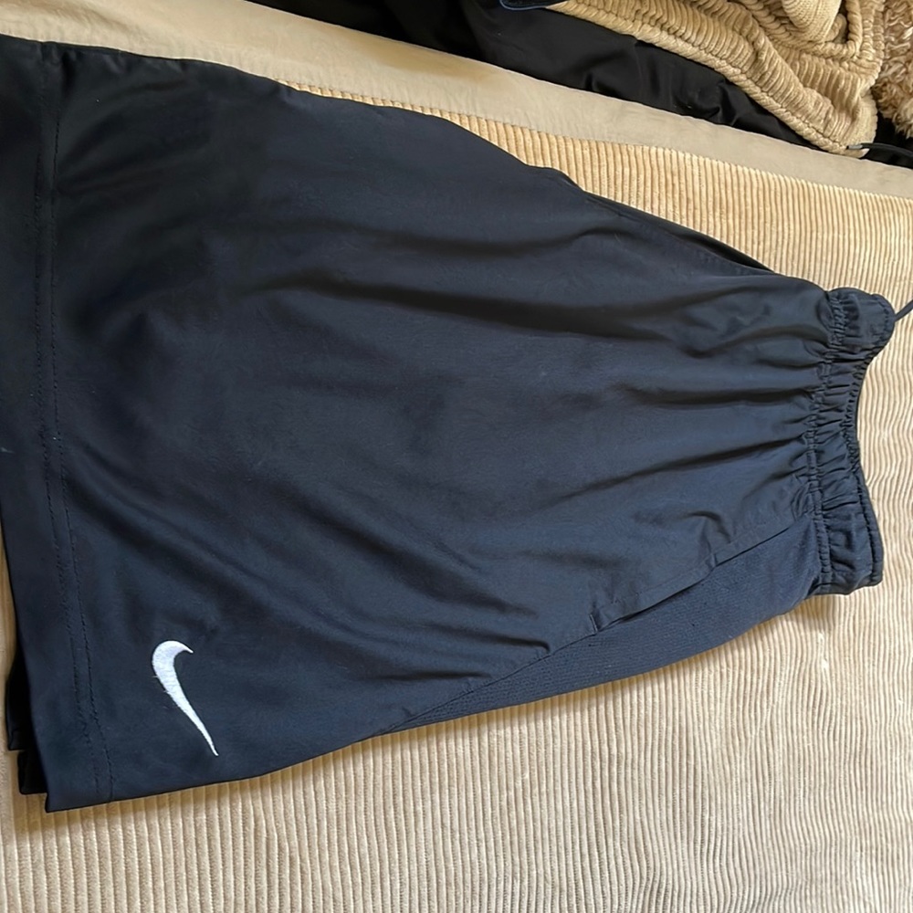 Nike Athletic Shorts Black Large